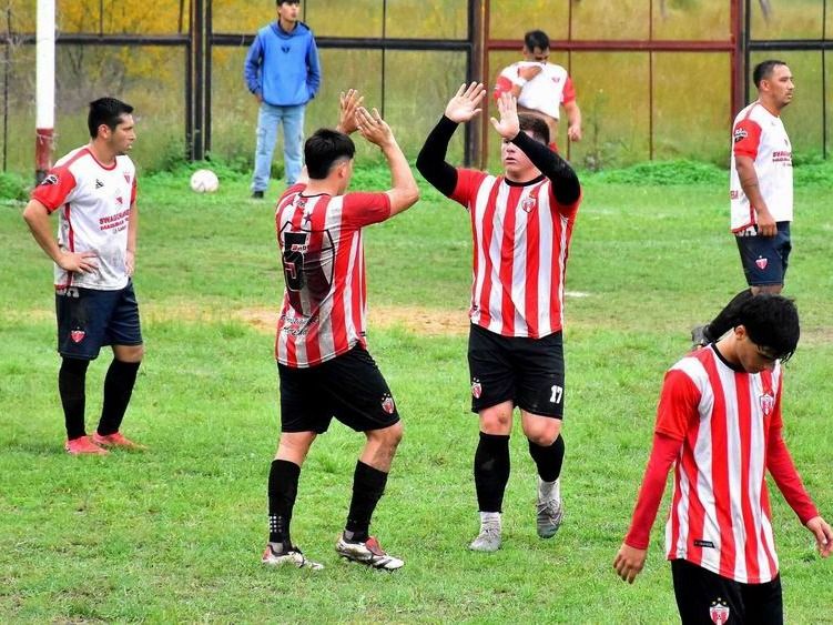 8 de Diciembre subió a la cima
y San Martín quedó tercero
