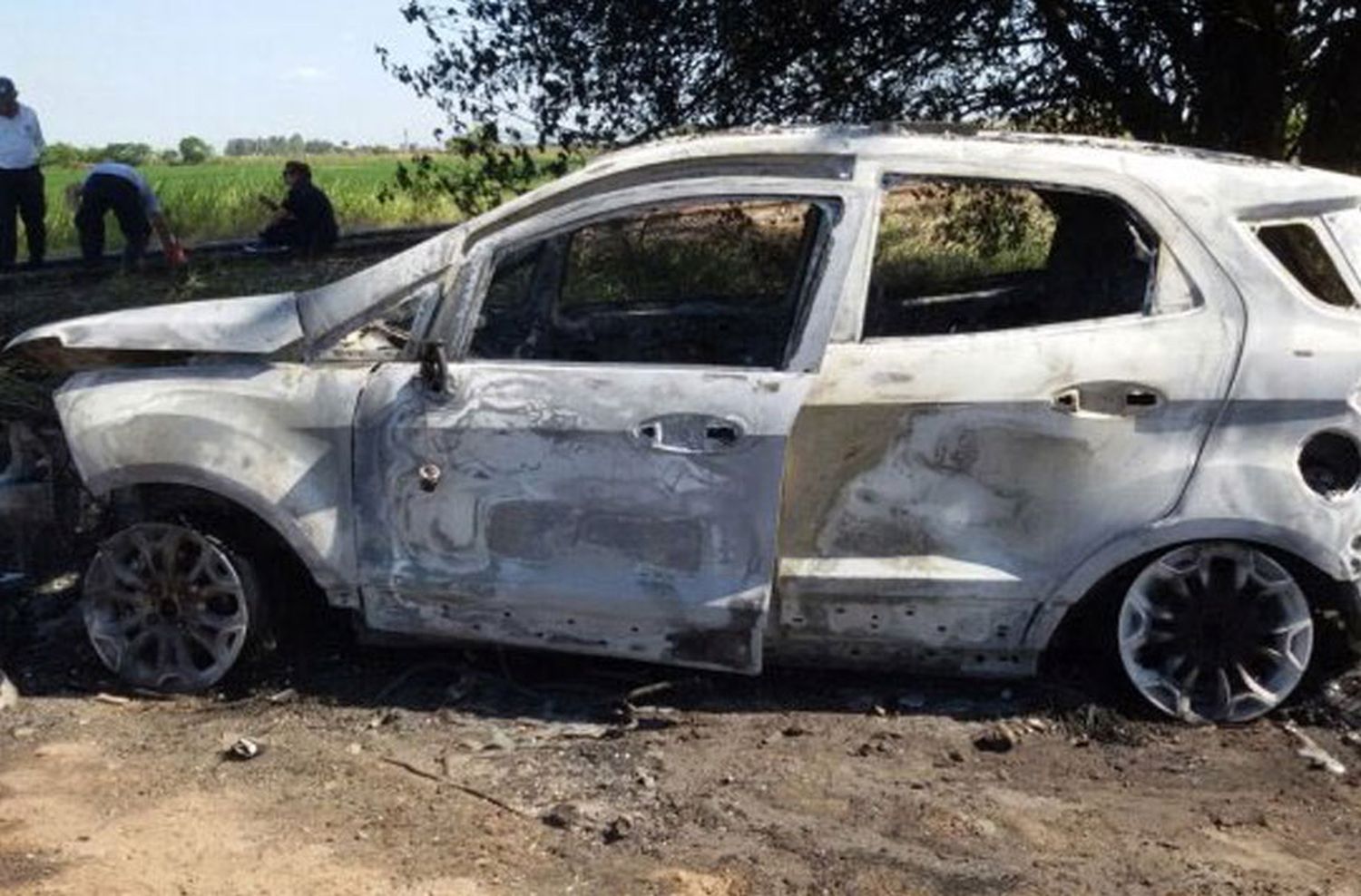 Hallan un auto quemado: podría haber sido usado en el crimen de Jonathan Funes