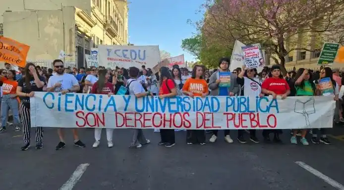 marcha universitaria paraná - 3