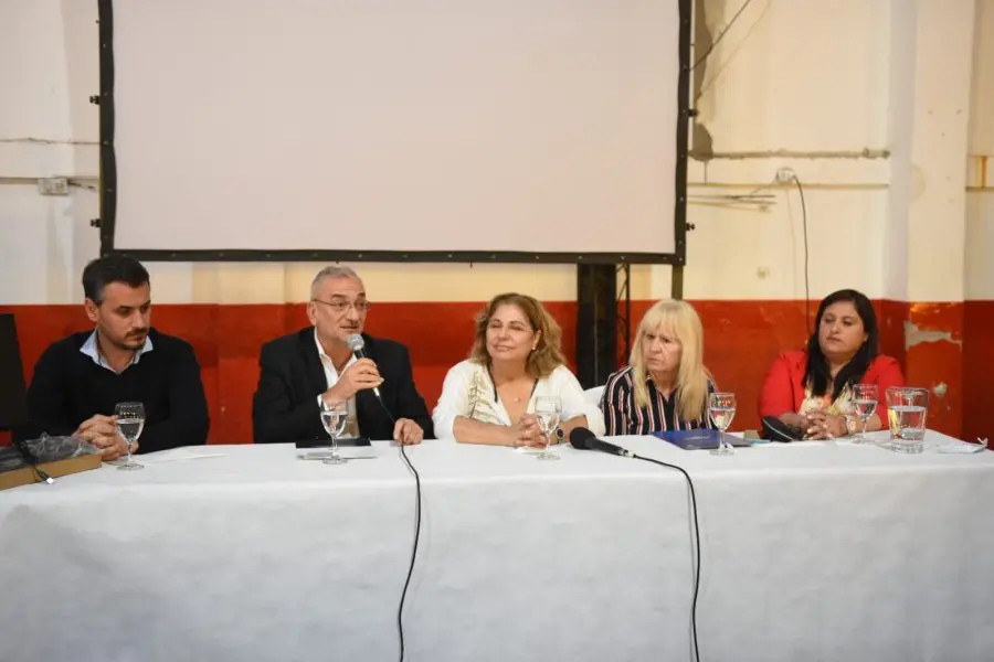 La provincia entrega móvil para traslado de pacientes a centros de mayor complejidad