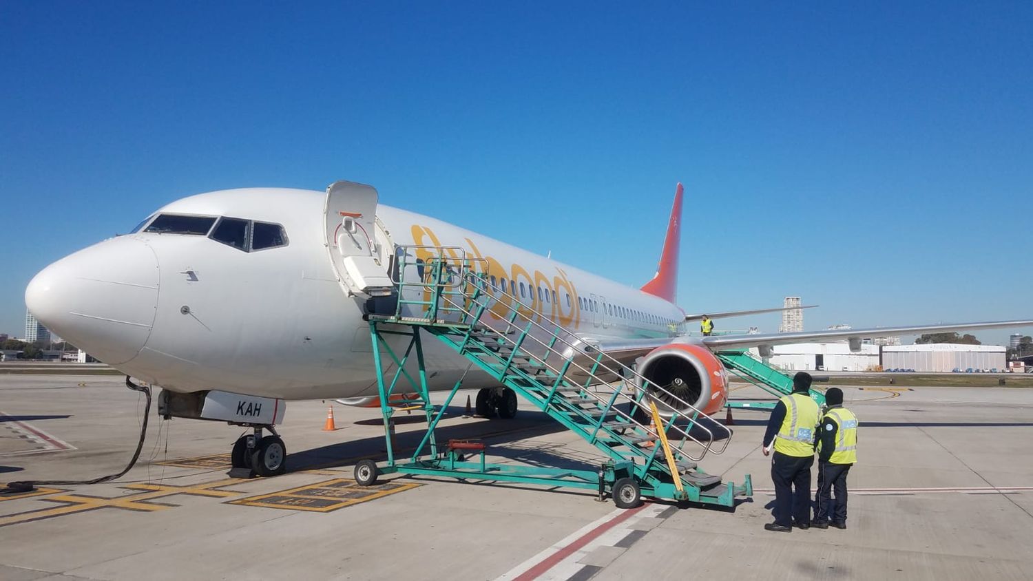 El tercer Boeing 737-800 de Flybondi inició sus operaciones regulares