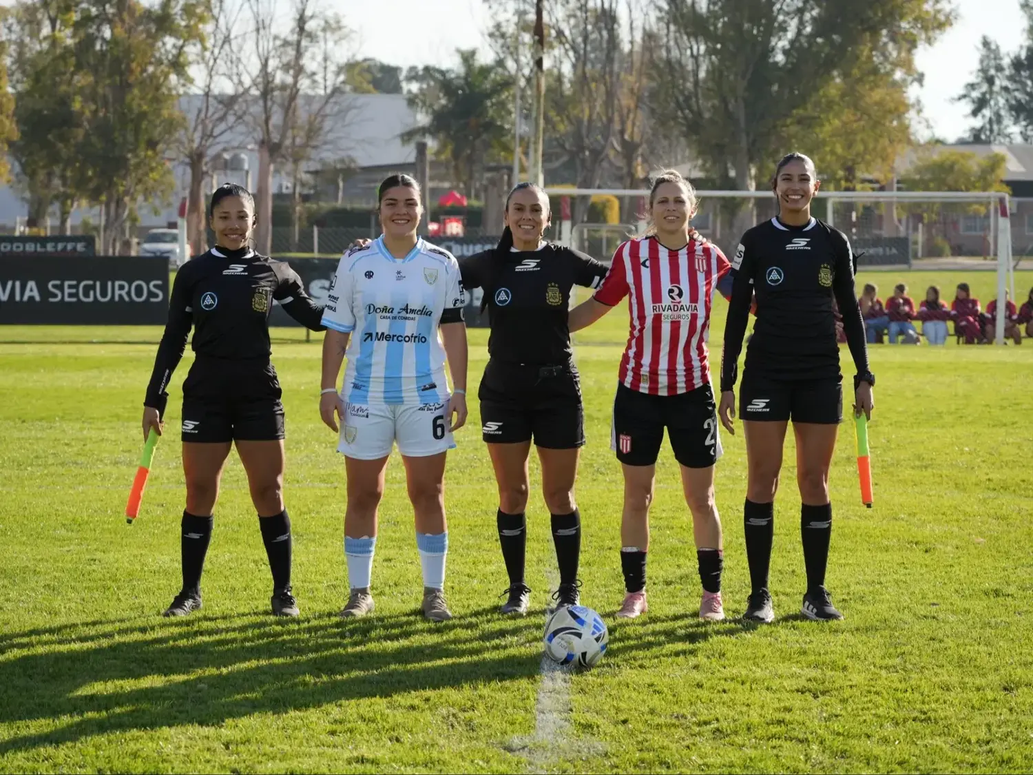 Las Cremosas perdieron 2 a 1 en su visita a las Pincharratas. Foto:AR