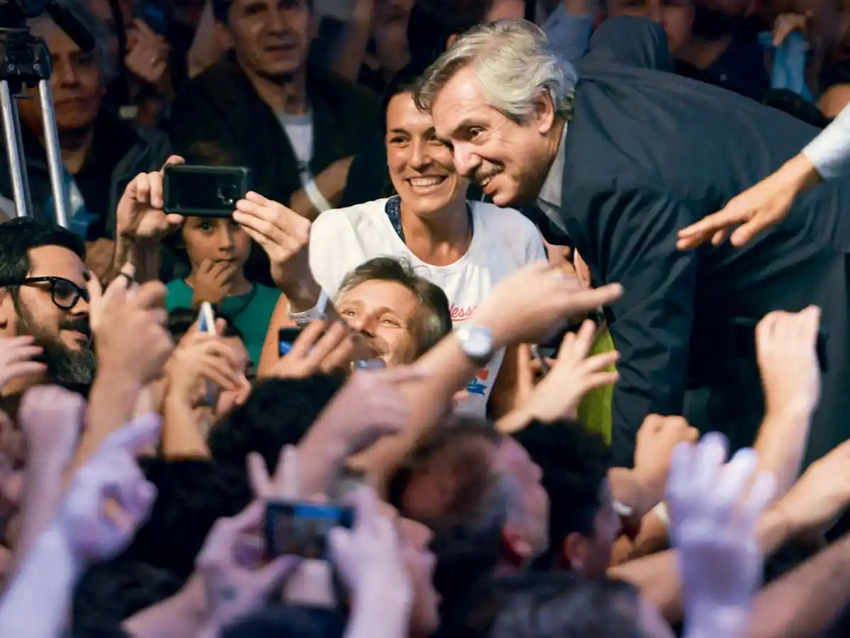 Habrá aumento de $4000 para trabajadores estatales