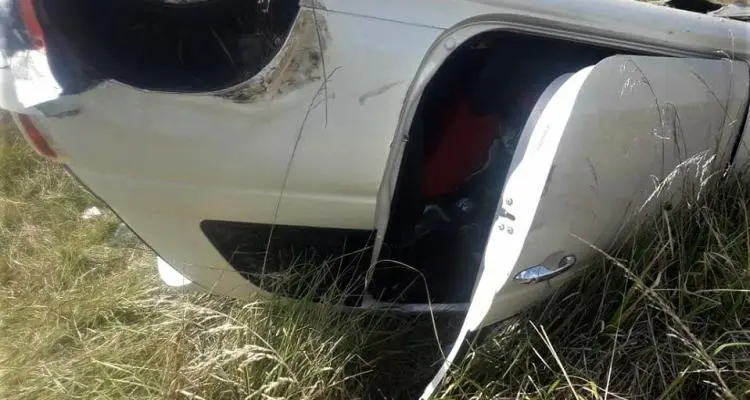 Tres sampedrinas volcaron camino a Pinamar cuando otro auto se cruzó de carril y las chocó: resultaron ilesas, de milagro