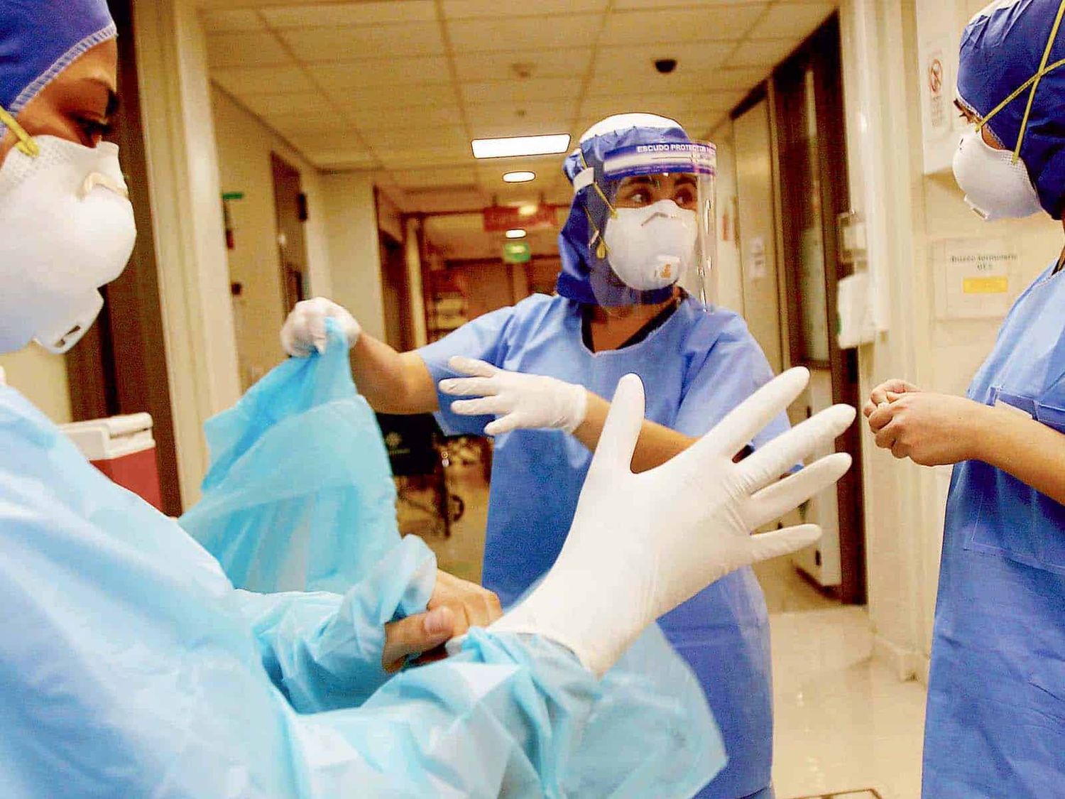 Ana Rosario Contreras: nada más en Caracas hay 300 trabajadores de la salud con COVID-19