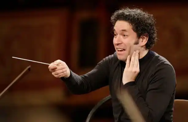 Dudamel no se considera una superestrella
