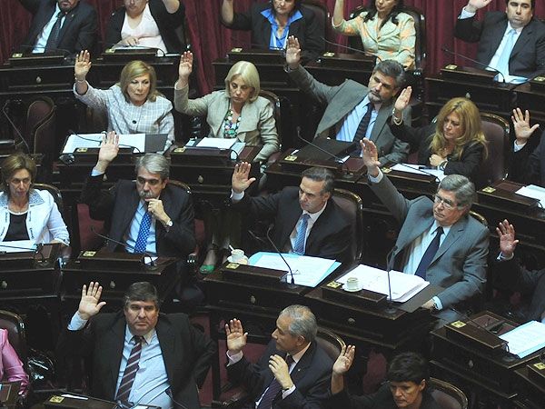 Tras el escándalo en Diputados, el Senado vota la reforma de la Magistratura
