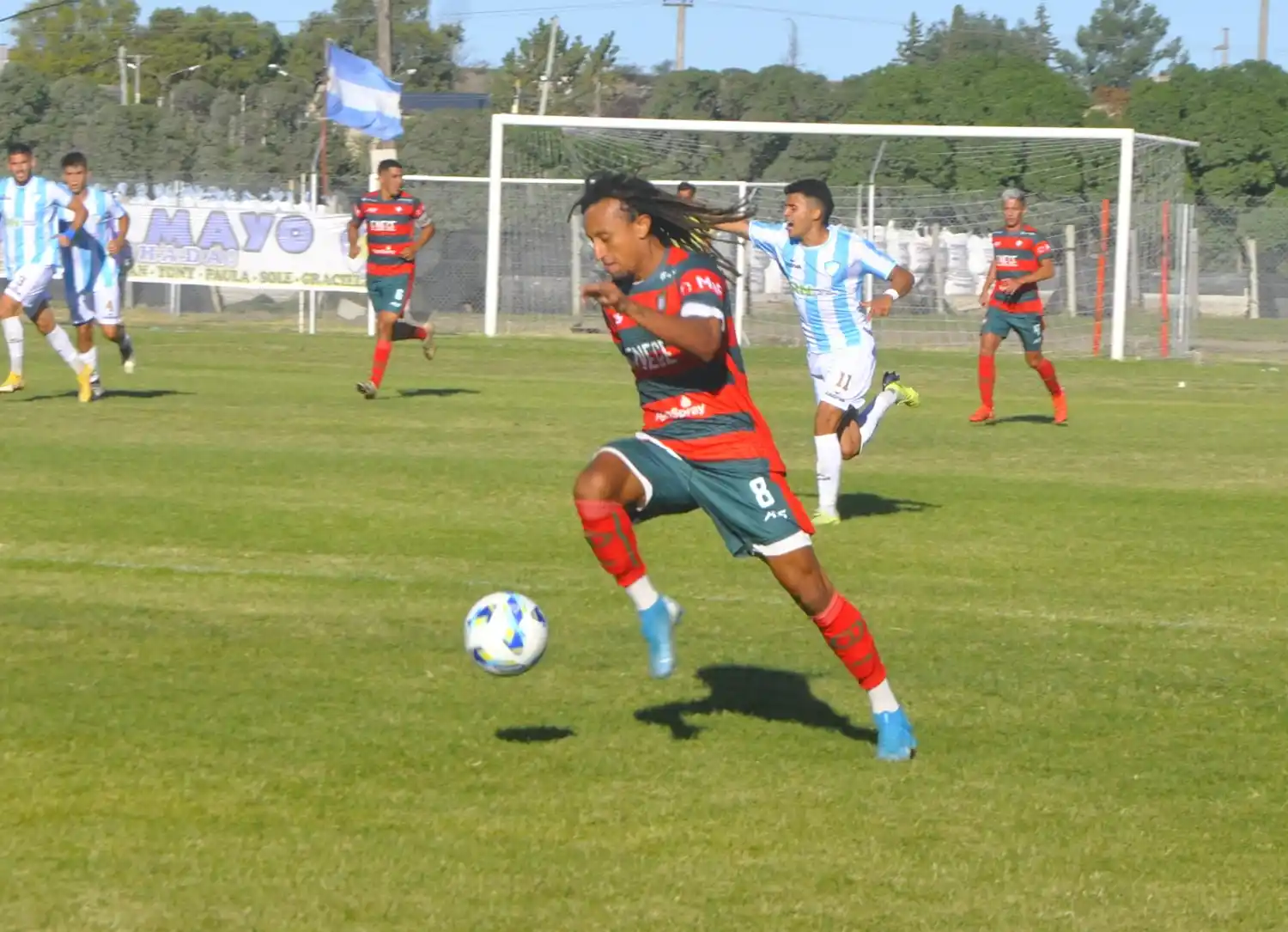 Círculo anotó su primer gol y consiguió un empate en Viedma