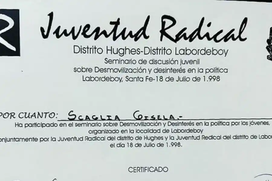 Un viejo diploma de Scaglia y Pullaro