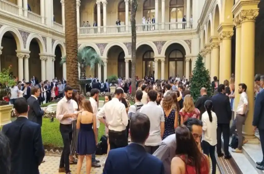 Macri se despidió de empleados de la Rosada y de funcionarios de segundas líneas