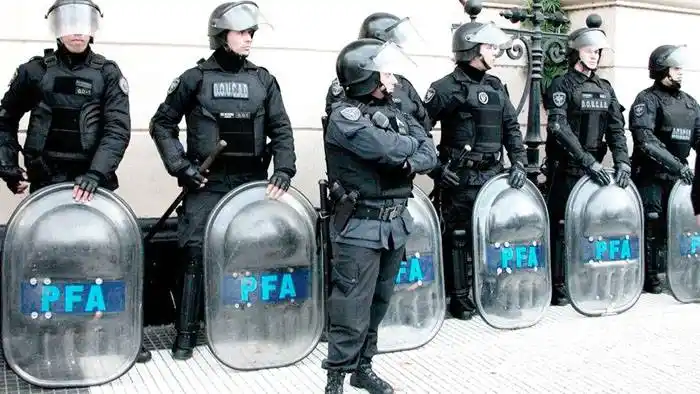 Enviarán 1.575 efectivos de  fuerzas federales a Santa Fe para combatir el crimen organizado