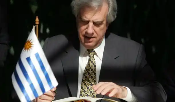 El presidente de Uruguay prohibió los piquetes en calles y rutas