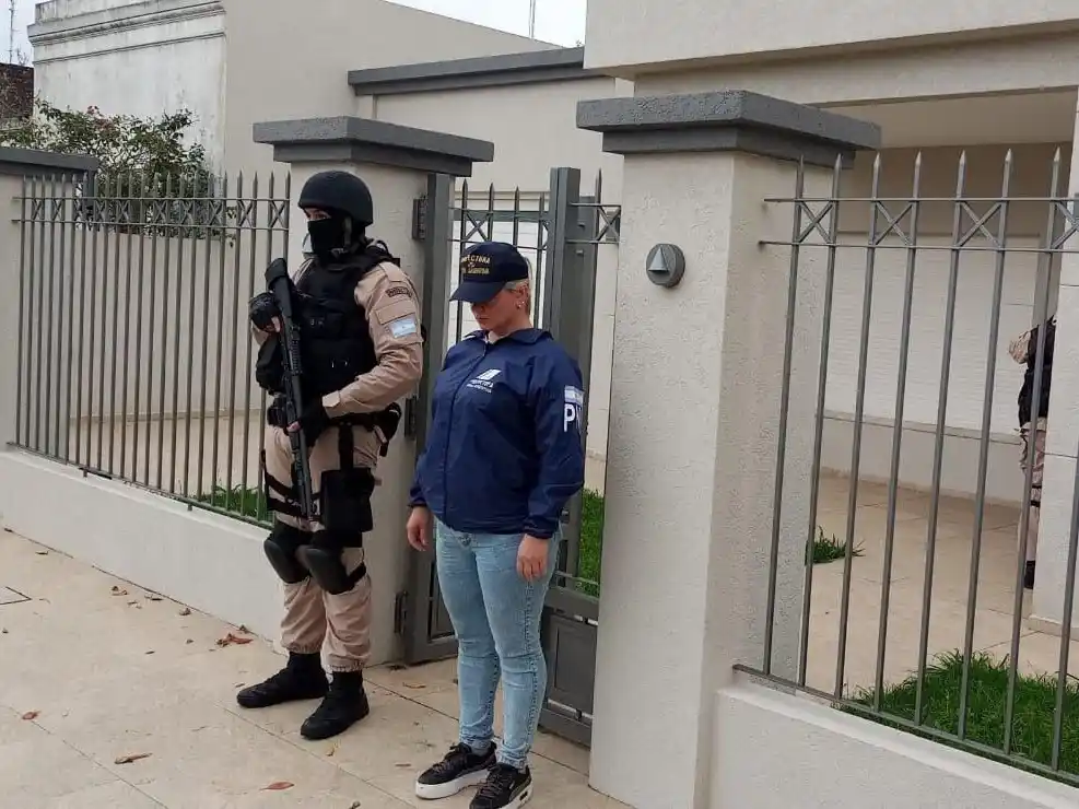 Los operativos fueron desarrollados en un predio rural y un domicilio emplazado en el casco urbano.