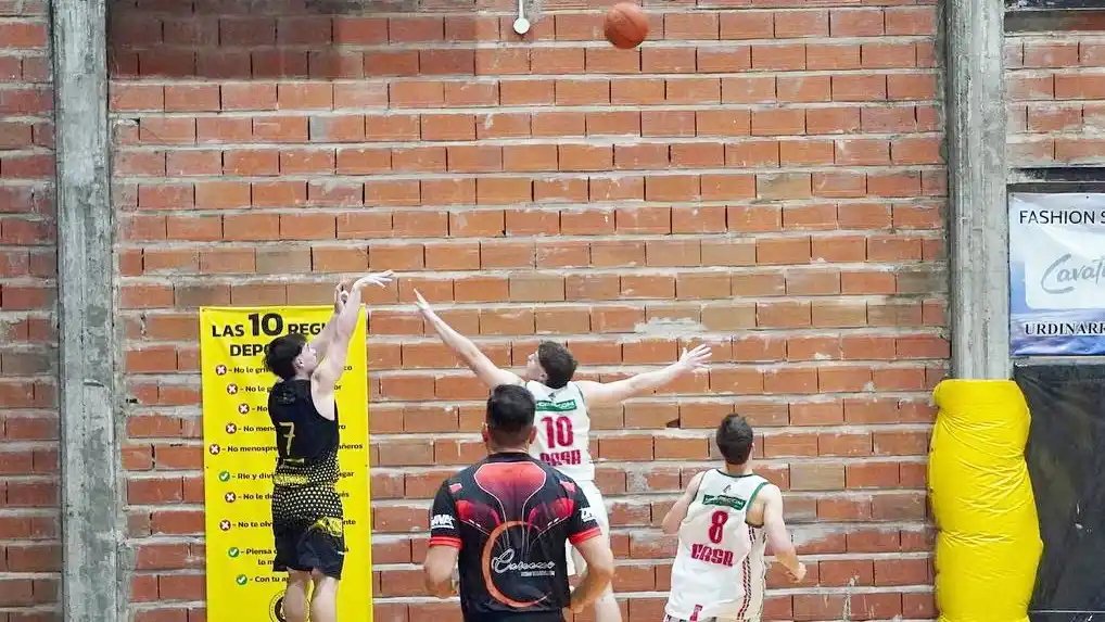 Se juega la 12ª fecha con el clásico entre Ferrocarril y Capuchinos en el Estadio Obregón