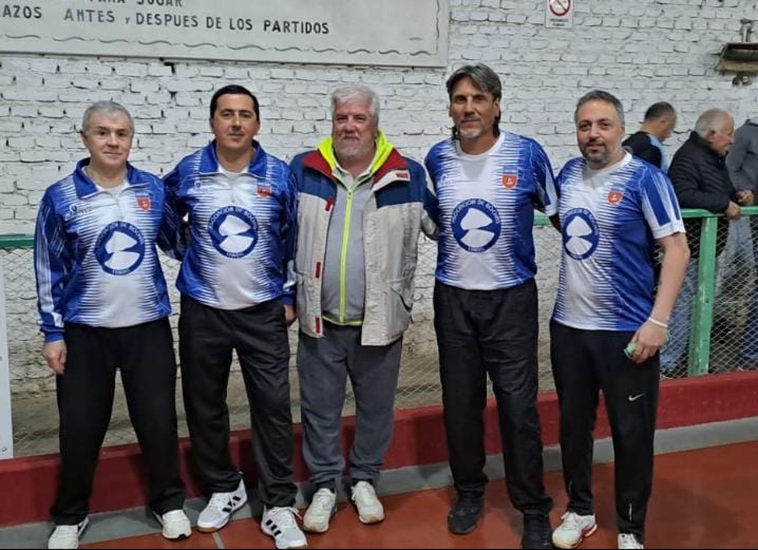 Fabián Varenna, Daniel Bronzovich, José Gianolli (DT), Mauricio López y Alejandro Bellver.