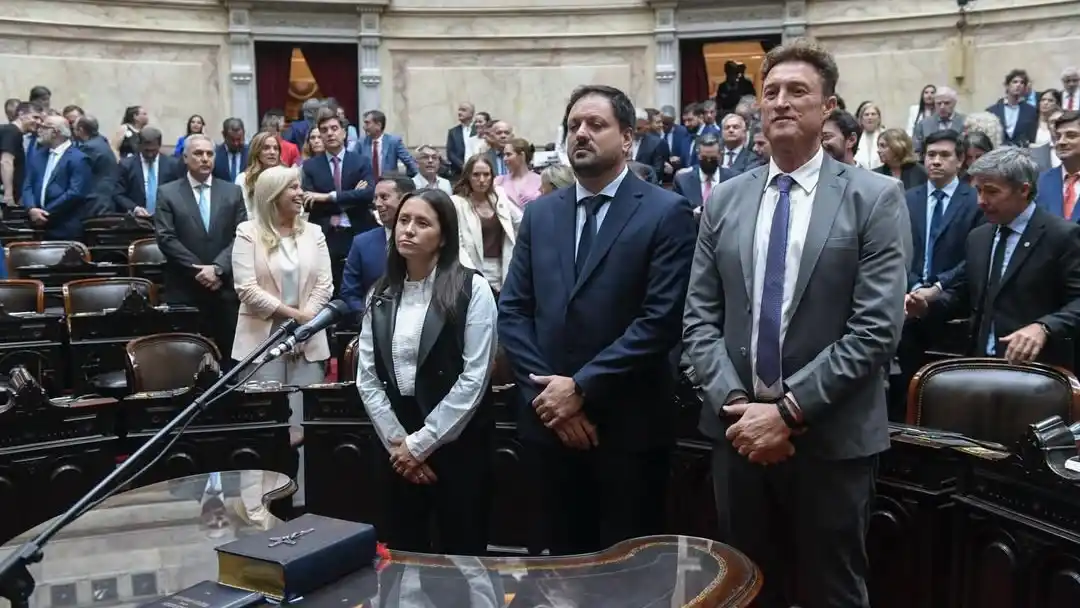 Ignacio García Aresca al momento de jurar como diputado nacional.