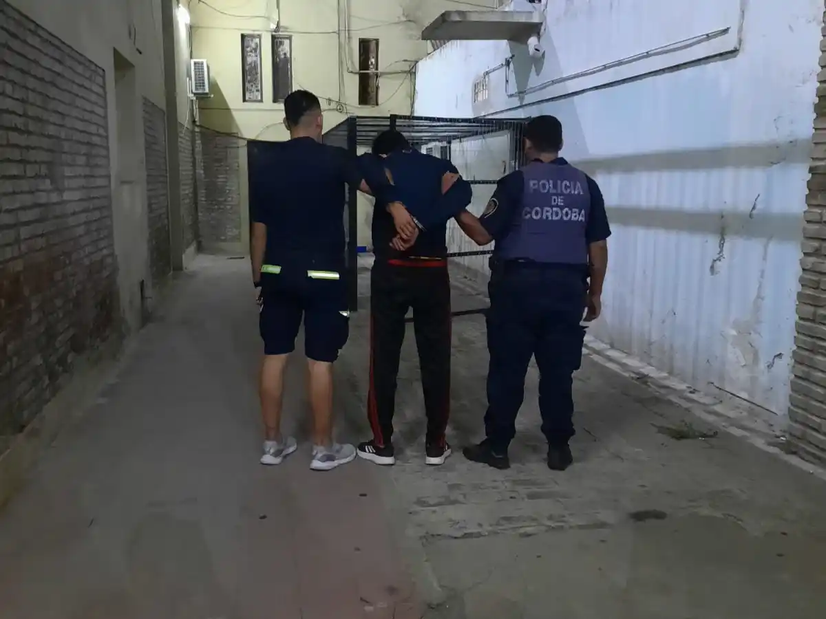 La Florida: salió al patio y se sorprendió al ver un joven con actitudes sospechosas