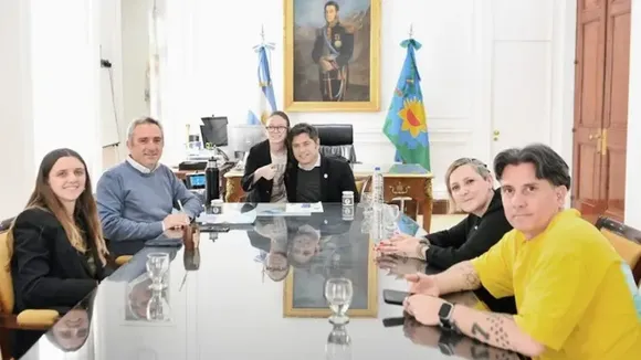 Ian Moche se reunió con Axel Kicillof y Andrés Larroque para impulsar la inclusión