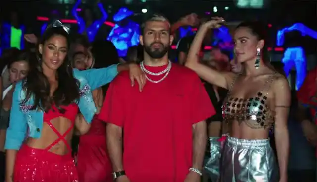 Lo nuevo de Tini Stoessel, con Sergio "Kun" Agüero y Pablo Lescano
