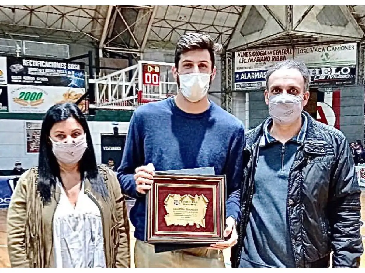 Almafuerte homenajeó a Bolmaro