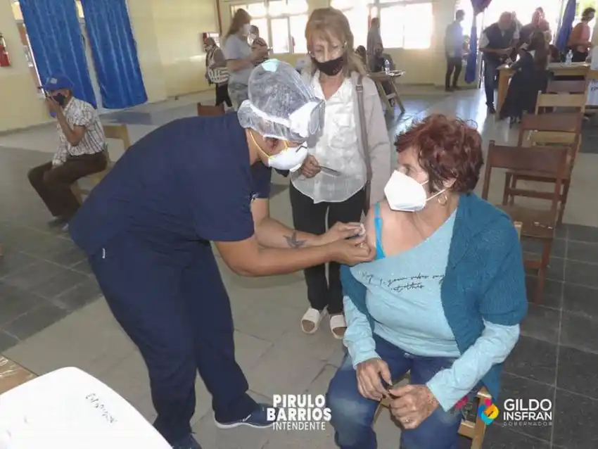 Campo: más de 600 personas se vacunaron contra la covid-19
