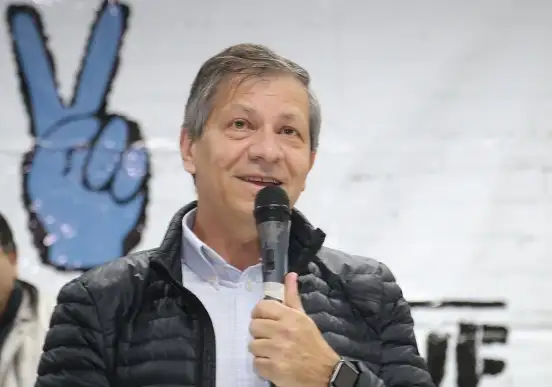Báez llamó a representar “con todas las letras a los sectores que hoy están siendo agredidos” 