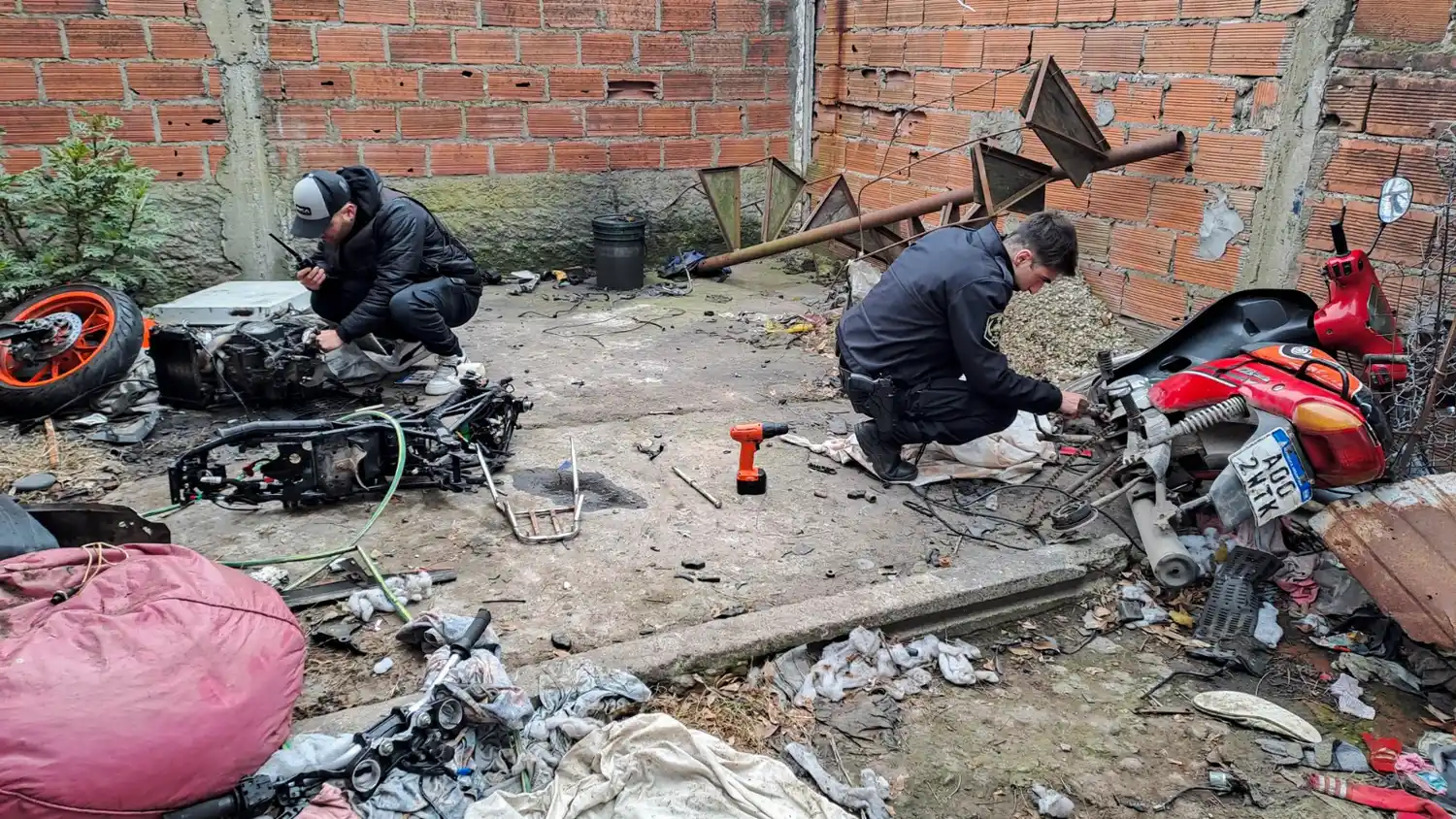 Allanamientos por robo: encontraron una dotación de autopartes