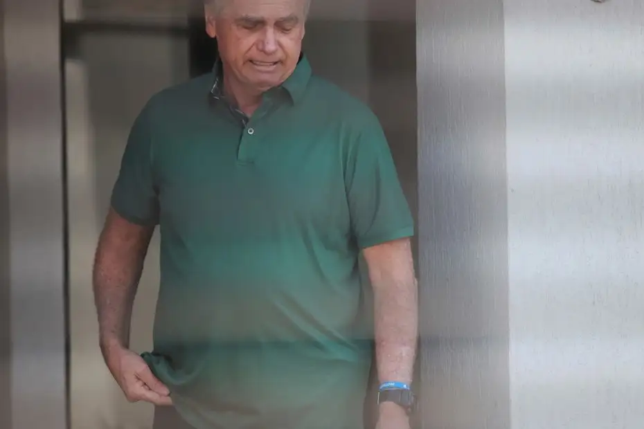 La cirugía sobre Bolsonaro se realizó el jueves sin complicaciones.