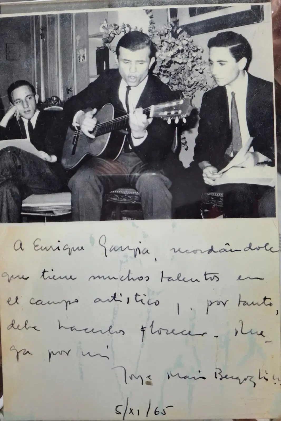 Enrique junto a compañeros del Colegio Inmaculada Concepción- Foto tomada por  el maestrillo Francisco-