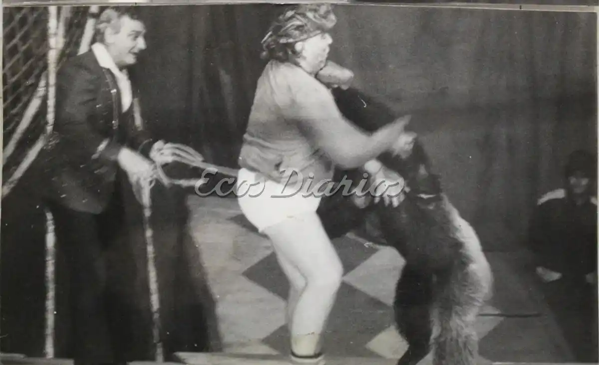 “Mítica”. Pelea entre Guido “Lanchón” Delménico y el orangután “Carlitos”