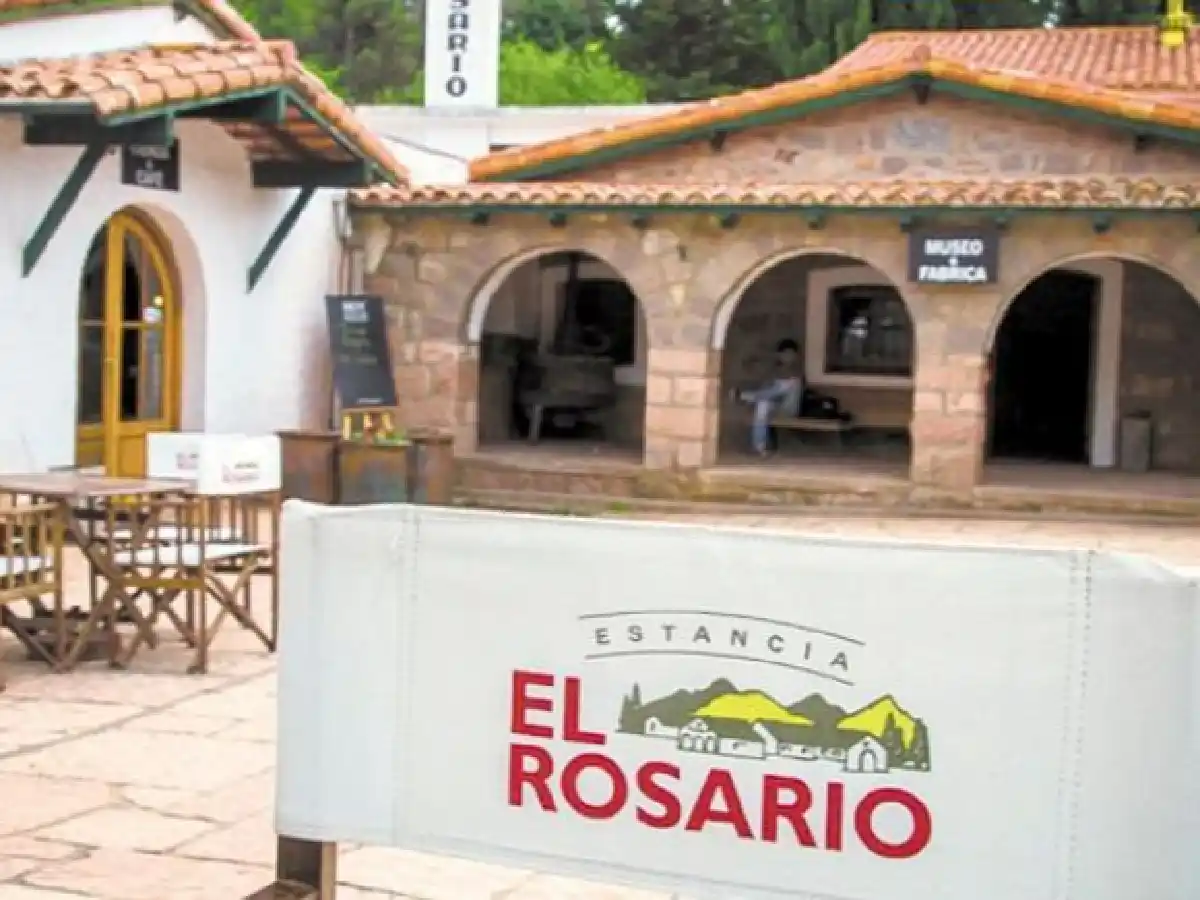 Tradicional fábrica de alfajores despidió al 80% de sus empleados