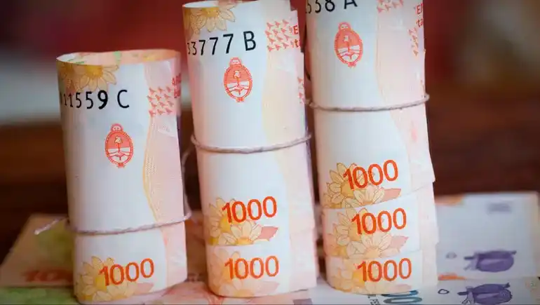 El acuerdo salarial de comercio abarca el semestre julio-diciembre con aumentos mensuales del 1 % y sumas fijas remunerativas