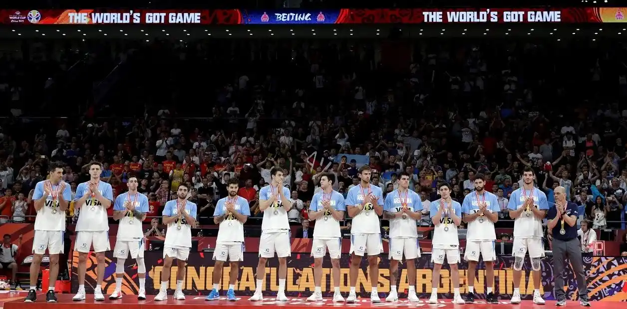 El Presidente de la Confederación de Básquet definió al seleccionado "como una familia"