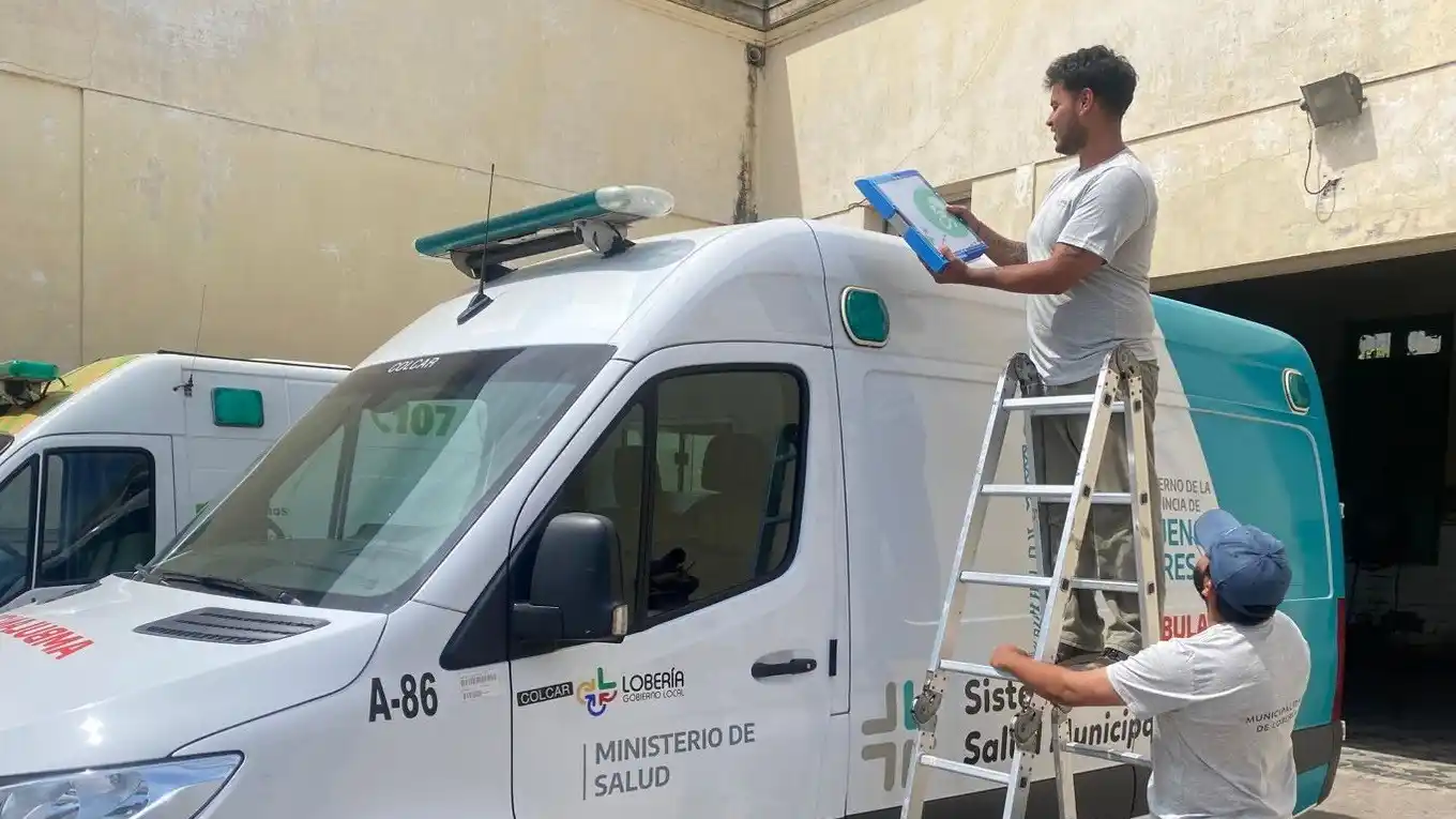 Trabajo conjunto en Lobería para mejorar la conectividad de una ambulancia