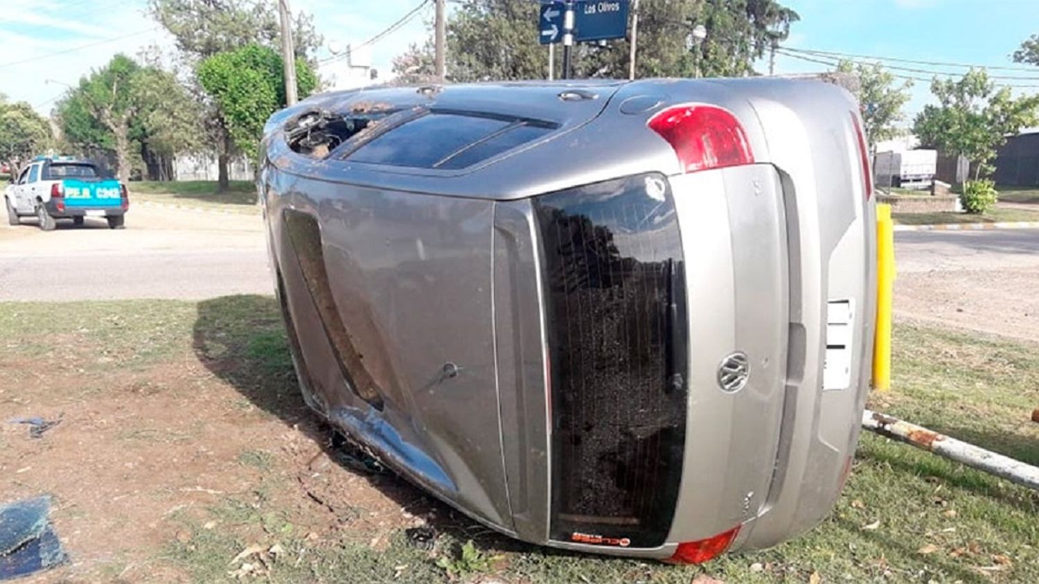 Volcó un auto en el acceso a Crespo: el conductor dio positivo de alcoholemia