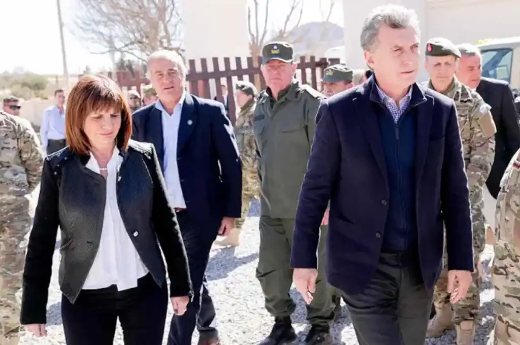 Macri y dos funcionarios imputados por el envío de material represivo a Bolivia