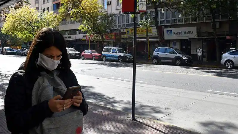 Confirmaron 35 muertes y 2.285 contagios en las últimas 24 horas