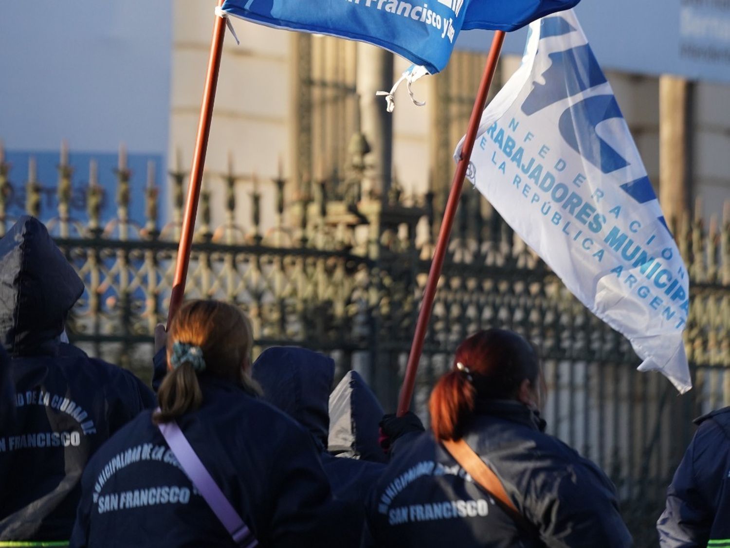 El Suoem mantienen firme su reclamo con asambleas.
