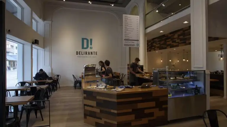 El dueño de cinco cafeterías de Bariloche prohibió el ingreso de políticos