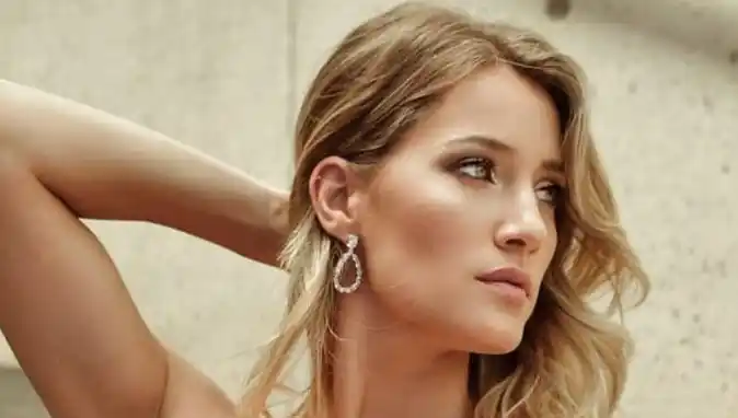 El topless de Mica Viciconte desde las sierras cordobesas: "La libertad es el oxígeno del alma"