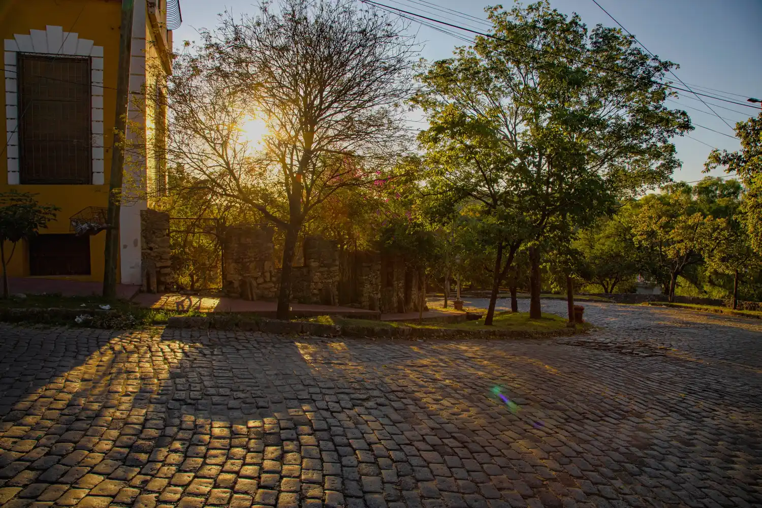 Paraná se prepara para un fin de semana largo con una agenda cargada de turismo, cultura, gastronomía y actividades patrias
