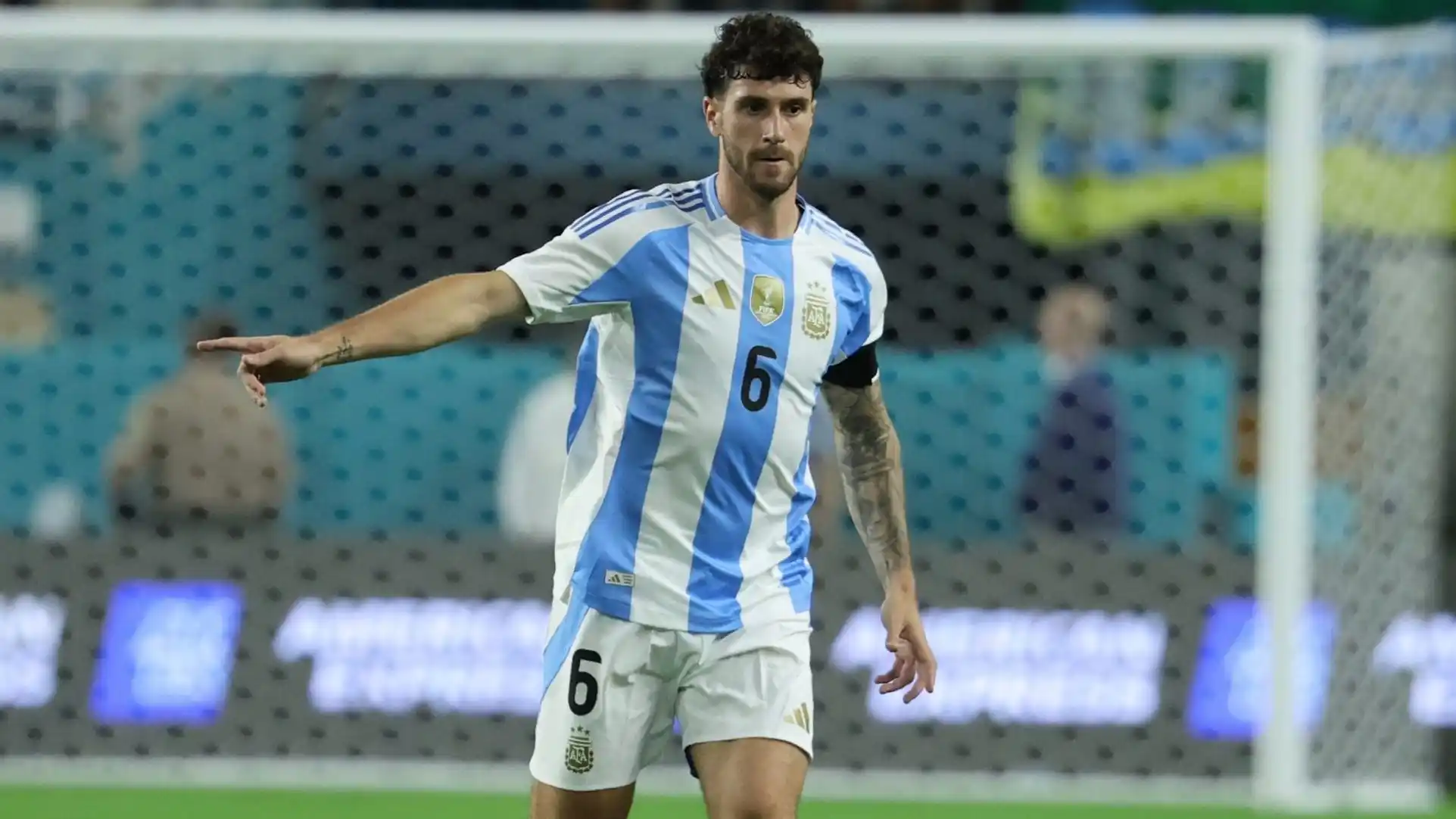 Scaloni finalmente se inclinó por un defensor central para reemplazar al lesionado Balerdi.