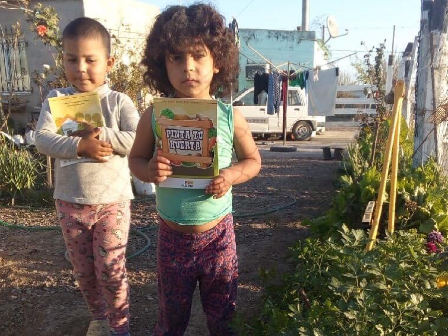 "Pinta tu huerta", el gesto de los chicos del merendero para ayudar a sus familias 