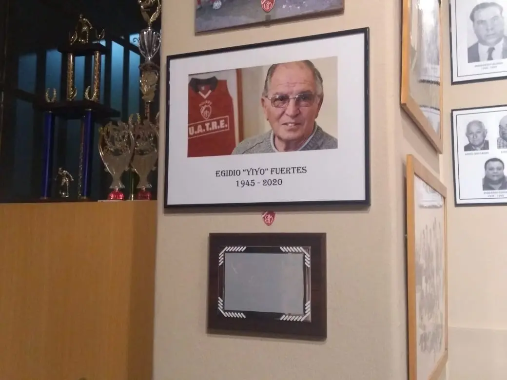 “Yiyo” Fuertes tiene su espacio en Mitre y se presentó en un emotivo homenaje