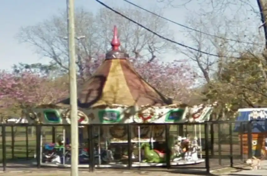 Rompieron un alambrado y vandalizaron la calesita