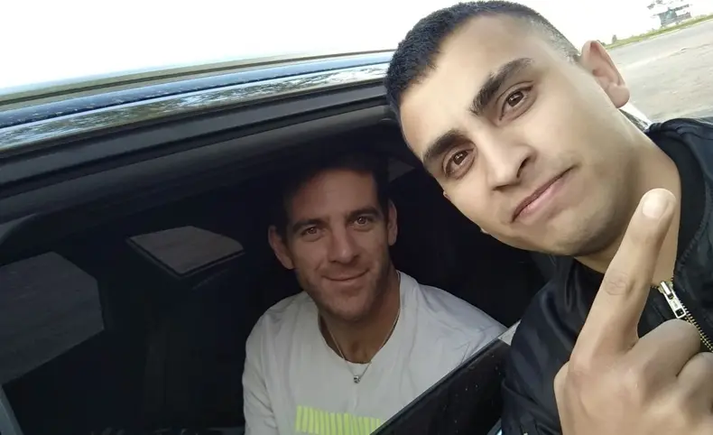 Hacía dedo en la ruta y lo levantó Juan Martín del Potro