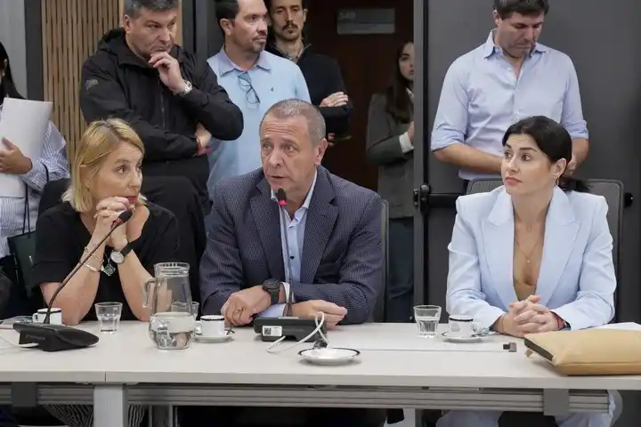 Zago y Pagano desafiaron a Menem y quedaron marginados del bloque.