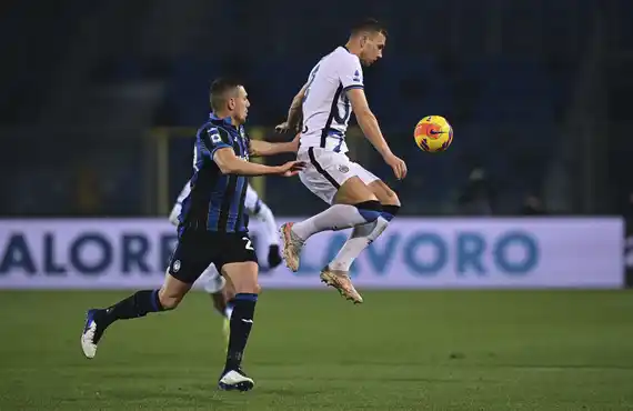 El líder Inter igualó en su visita a Atalanta