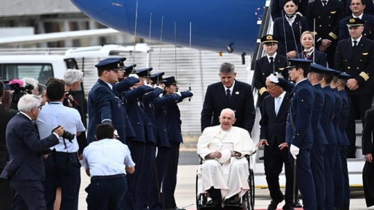 EL PAPA ESTÁ EN LISBOA: le reciben 1.000.000 de peregrinos de todo el mundo