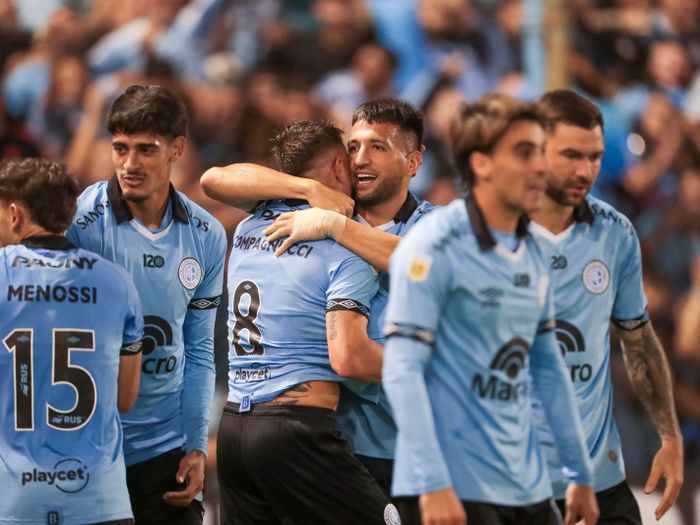 Los equipos de Primera avanzaron  a los 16avos.